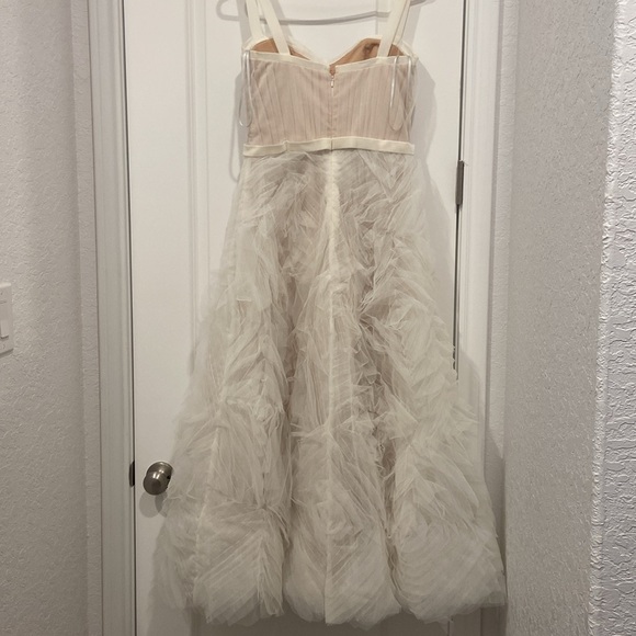 New Marchesa Notte Sleeveless Textured Tulle Tea Length Ivory Gown NWT Size 6 - Picture 8 of 11